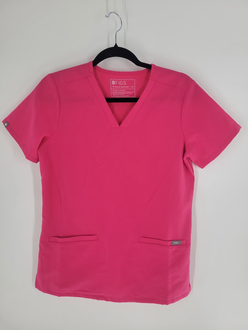 Figs Women's V-Neck Scrub Top - Pink Size XS